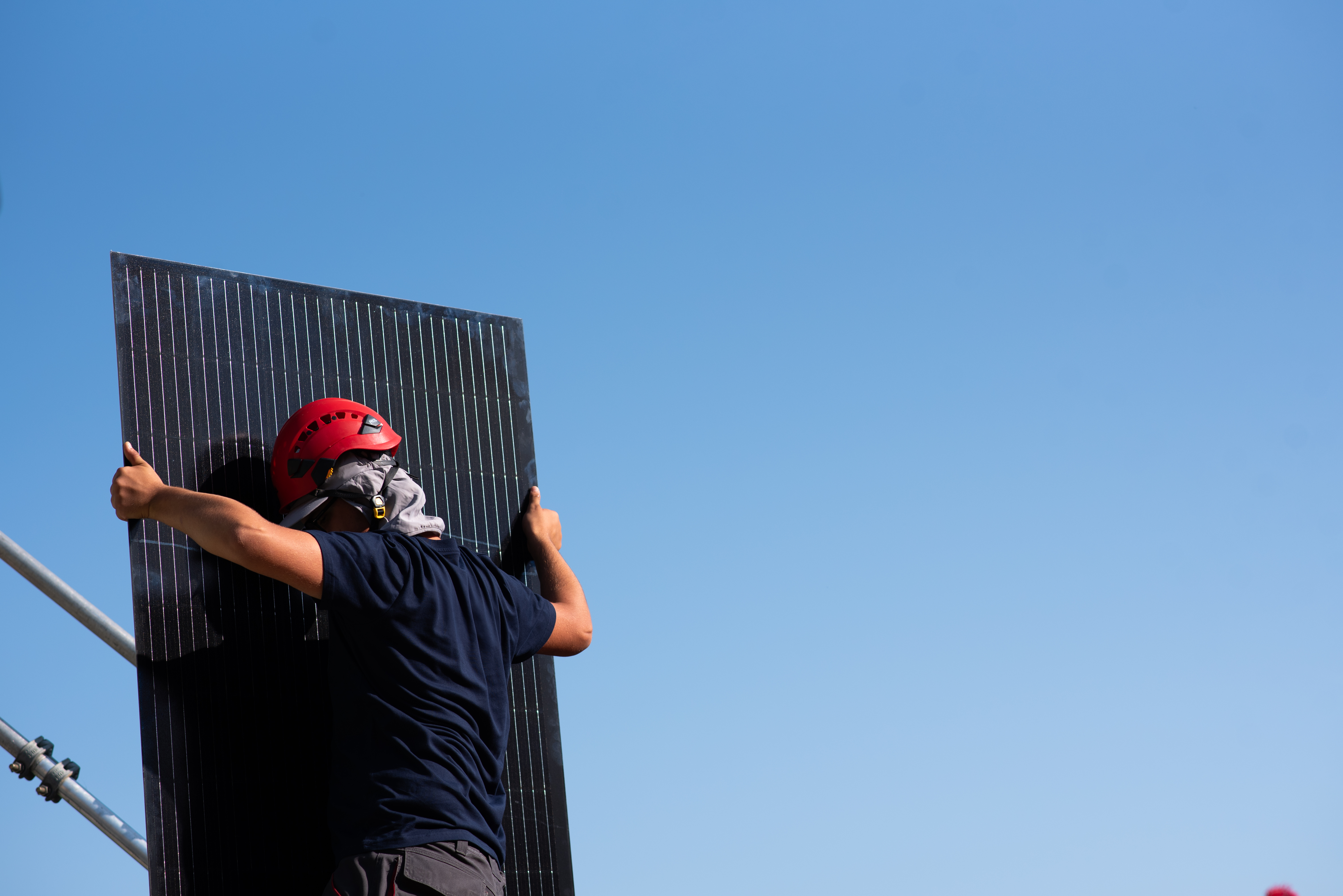 Arbeiten am Gerüst | © Swissolar / Celine Farias